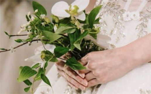 2025年04月27日结婚好吗 是办婚礼好日子吗